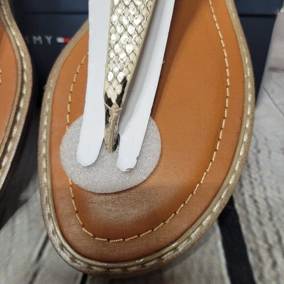 Tommy Hilfiger Women's Bennia Thong Flat Sandals - Picture 3 of 8